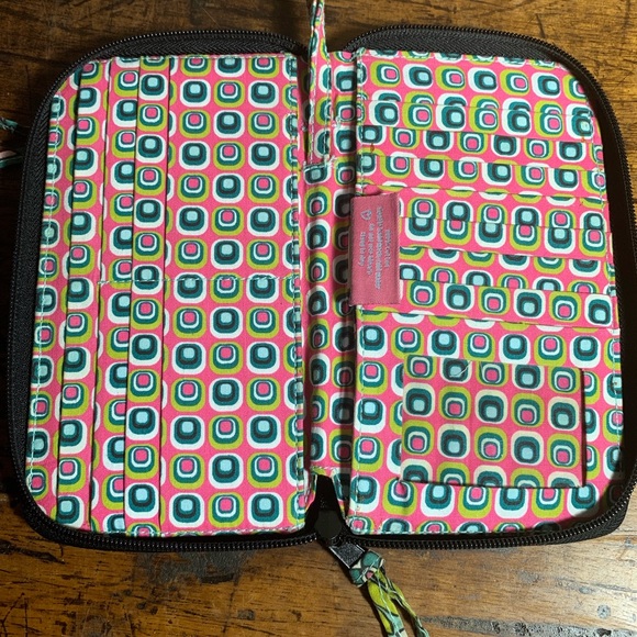 Maccib Wristlet Floral Print - Picture 6 of 6